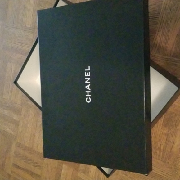 Large Chanel Shoe Box​ - Picture 1 of 10